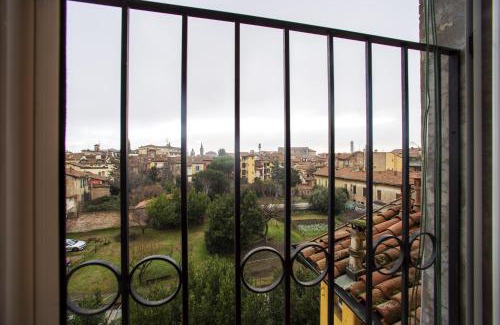 Historic Center Apartment | GetTheKey L'attico degli Orti