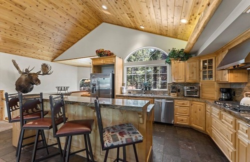 Montgomery Estates House | Getting Away Together 6 Bedroom Home by RedAwning