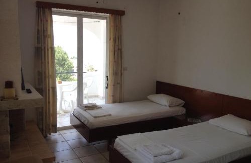 Marmari Apartment | Gikas Apartments Triple Studio Sea View B7