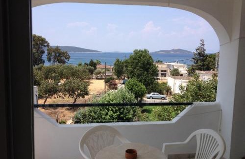 Marmari Apartment | Gikas Apartments Triple Studio Sea View B7
