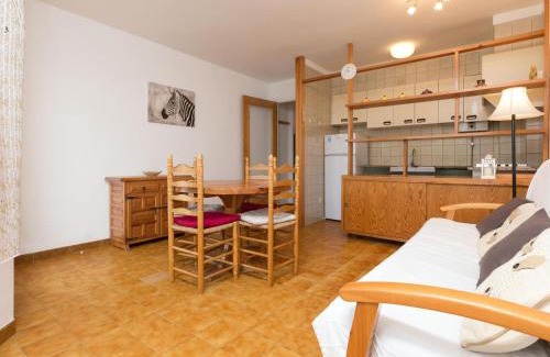 Llanca Apartment | GIRASOL B 2-1 Apartamento luminoso con vistas a playa de Grifeu. - ES-228-25
