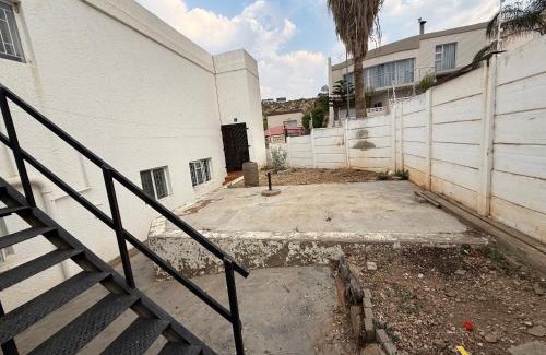 Windhoek Central Bed & Breakfast | Giribes House Number 1 Kleine Kuppe