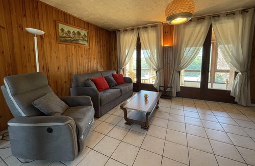 Avermes Cottage | Gite Avermes, 2 bedrooms, 4 persons