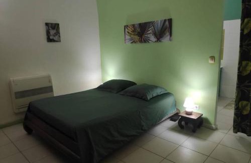 Pointe-Noire Apartment | Gite Bambou, face à la mer