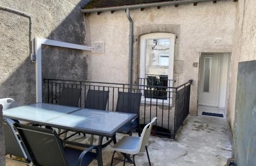 Orgelet House | Gite de groupe lacs et forêt du jura - Orgelet