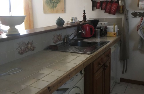 Ansouis Cottage | Gîte house in Ansouis one of the most beautiful villages in France very nice view
