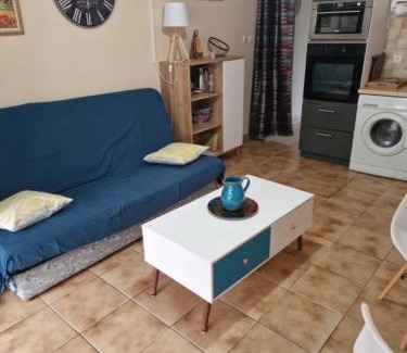 Mouries House | Gite l'Embellido