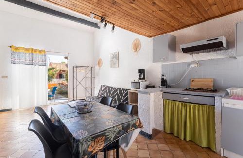 Roquefort-des-Corbieres House | Gite la Capelle 4 personnes 349