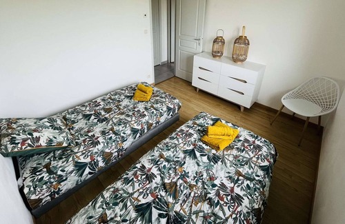 Creances House | Gîte La Rose des Vents, 2 minutes from the sea on foot