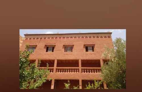 Bou Tharar House | Gite le Calme café Restaurant Pizzeria