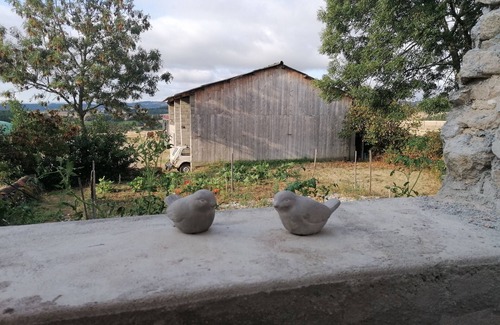 Souternon Cottage | Gîte 'Lieu De Stages' with Mountain View, Shared Terrace and Garden
