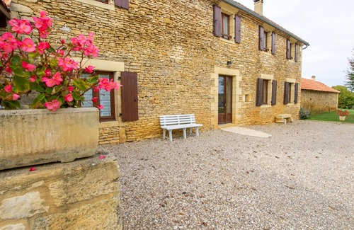 Saint-Crepin-et-Carlucet Cottage | Gite Saint-Crépin-et-Carlucet, 4 bedrooms, 10 persons