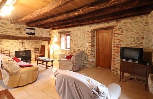 Saint-Etienne-de-Maurs Cottage | Gite Saint-Étienne-de-Maurs, 1 bedroom, 3 persons