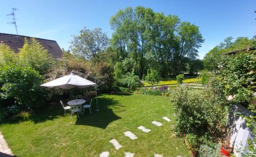 Berstett Apartment | Gite Terre d'Helene 3 - 4 pers proche Strasbourg 42 m2, 3 étoiles, wifi, paisible, jardin, proche commerces,16 atouts, animaux acceptés
