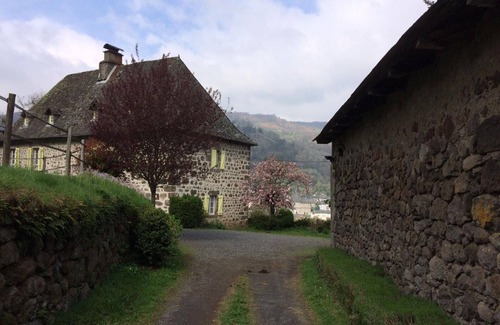 Vic-sur-Cere Cottage | Gite Vic-sur-Cère, 2 bedrooms, 4 persons