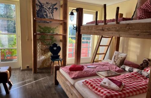 Kempten Apartment | Glückliche Kuh-Villa - Achtsamer Rückzugsort mit Traumgarten, Schwimmteich & Raum zum Sein bis 18 Personen - Allgäu