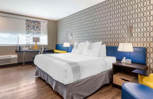 Savannah Hotel | GLō Best Western Savannah-Gateway I-95