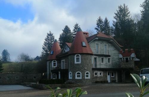 Vrhnika House | Gladiaterra Castle