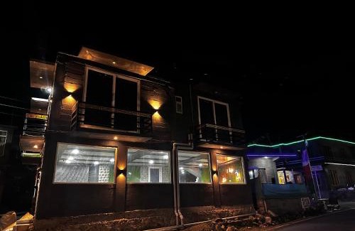 Jispa Hotel | Glampfire Hotel and Cafe