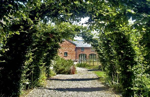 Hendrerwydd Cottage | Glan Clwyd Isa - The Coach House