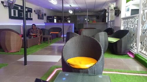 Ikeja Hotel | Glandov Suites