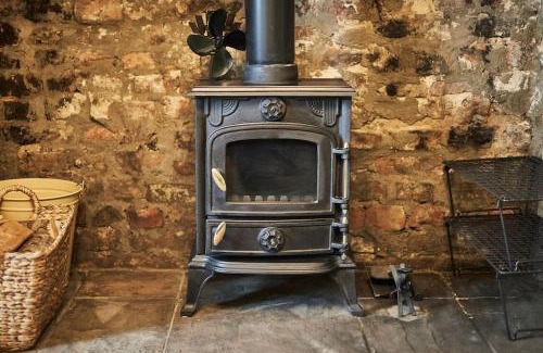 South Charlton House | Glasswing Stays Joe's cottage