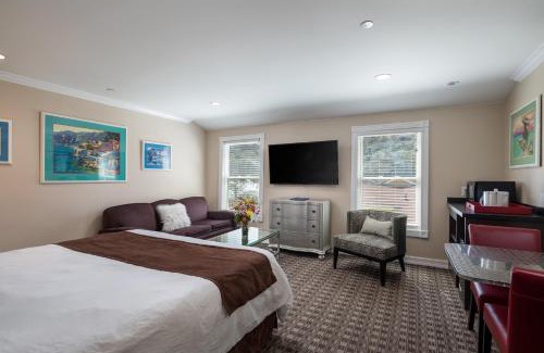 Avalon Hotel | Glenmore Plaza Hotel