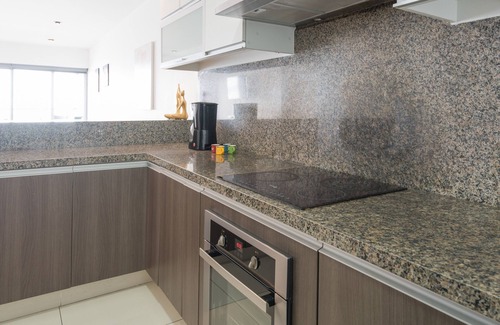 Santa Cruz Apartment | GLOBALSTAY. Ocean View Apartments. Pool. Gym