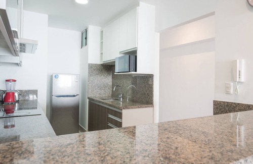 Santa Cruz Apartment | GLOBALSTAY. Ocean View Apartments. Pool. Gym