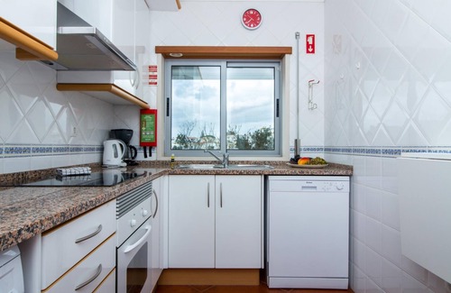 Montechoro Apartment | Globe 45 Apartment | Top Location & The Strip Albufeira