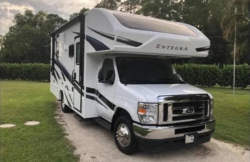 Jupiter Farms House | Go on a American Odyssey! 24' and easy to handle SE Class C