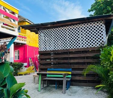 Caye Caulker Hostel | Go Slow Guesthouse