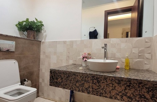 Lahore Hotel | Goldcrest Luxury Apartments