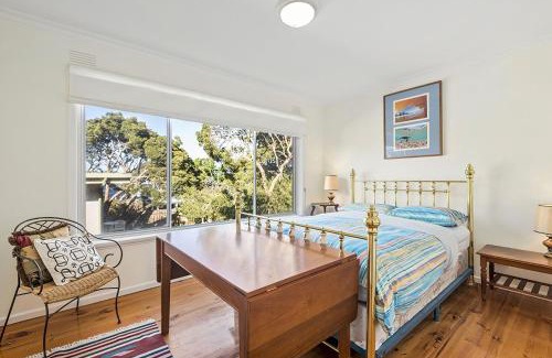 Point Lonsdale House | Golden Bouy