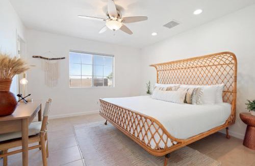 Joshua Tree House | Golden Desert Ranch - Hot Tub, Fire Pit and BBQ! home