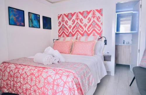 Golden Mile House | Golden Myra Apart-Hotel