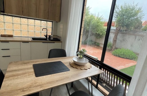 Kalgoorlie Apartment | Goldfields Hideaway