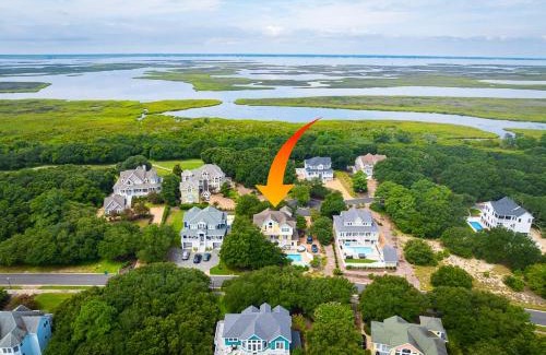 Corolla House | Golf Cart Friendly Pool Game Room & Resort Perks