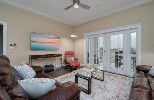 Reunion Apartment | Golf Course Pool Reunion view 6MI to Disney