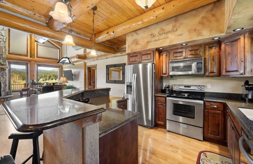 Sturgis Apartment | Golf Course, Sleeps 12, Garage