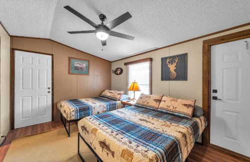 Kingston Hotel | Gone Fishin' Suite 4 by The Lodges at Fossil Creek