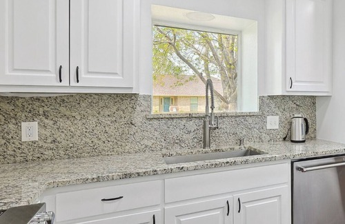 Denton House | Gorgeous 4BR Home with Huge Yard, Pool