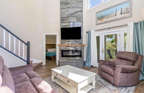 Arcadian Shores Villa | Gorgeous and spacious 4 bedroom villa - 8D Windermere by the Sea villa