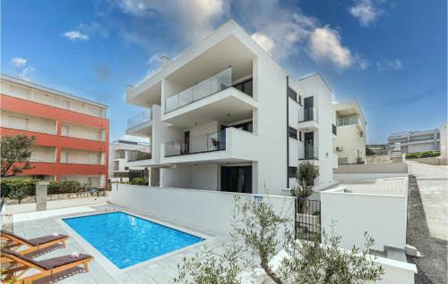 Okrug Gornji Apartment | Gorgeous Apartment In Okrug Gornji