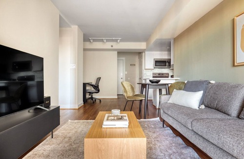 Ballston Apartment | Gorgeous Ballston 1BR w/W/D, Gym & Pool, near Metro, by Blueground