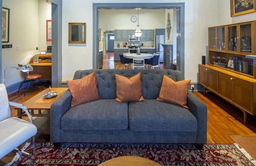 Historic Downtown Savannah Apartment | Gorgeous Garden Suite-One Level Living at Forsyth Park