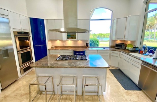 Port Saint Lucie House | Gorgeous Gated Getaway