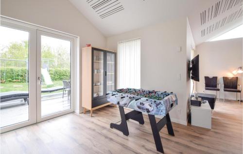 Hvidbjerg Strand House | Gorgeous Home In Børkop With Wifi