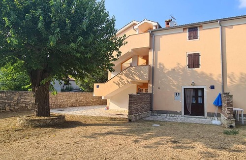 Krmed House | Gorgeous home in Bale with kitchen