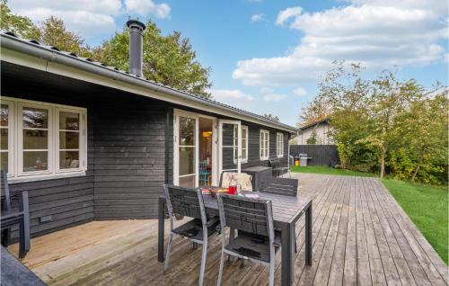 Bønnerup Strand House | Gorgeous Home In Glesborg With Wifi